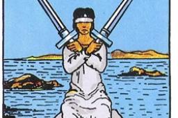 塔罗牌宝剑二正位事业财运发展如何？宝剑二正位事业财富结果