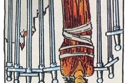 宝剑八逆位他想复合吗？宝剑八逆位复合有望吗？