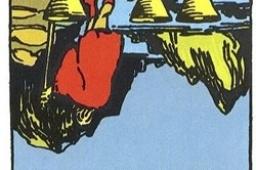 圣杯八逆位他想复合吗？圣杯八逆位复合有望吗？