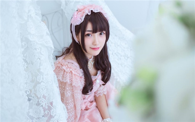 活得非常自信从容，高贵冷艳的星座女